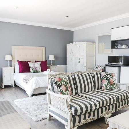 Namaste Spacious Studio Apartment ลางเงอบาน ภายนอก รูปภาพ