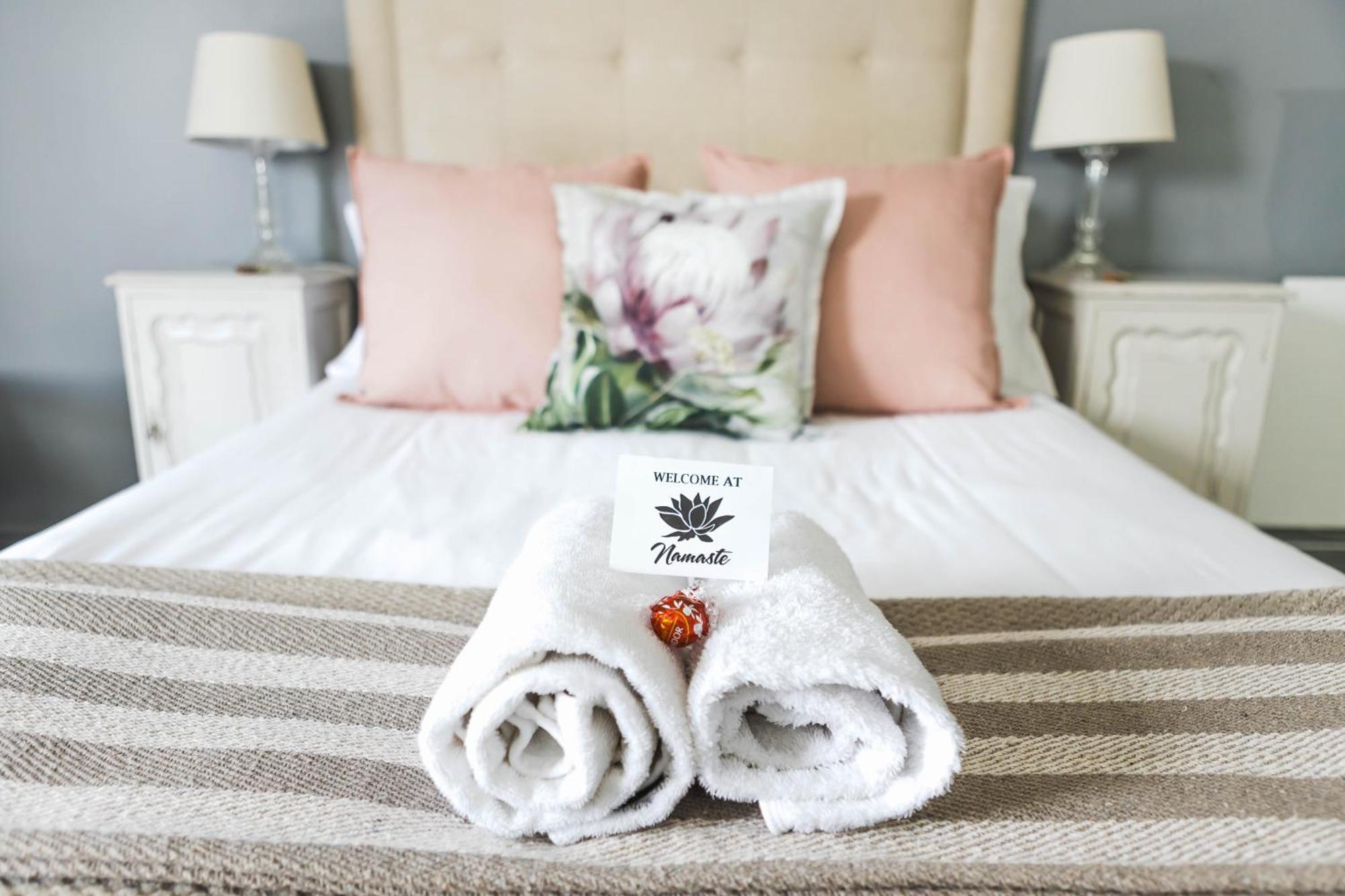 Namaste Spacious Studio Apartment ลางเงอบาน ภายนอก รูปภาพ