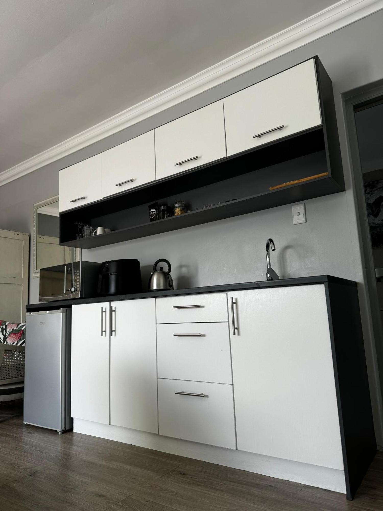 Namaste Spacious Studio Apartment ลางเงอบาน ภายนอก รูปภาพ