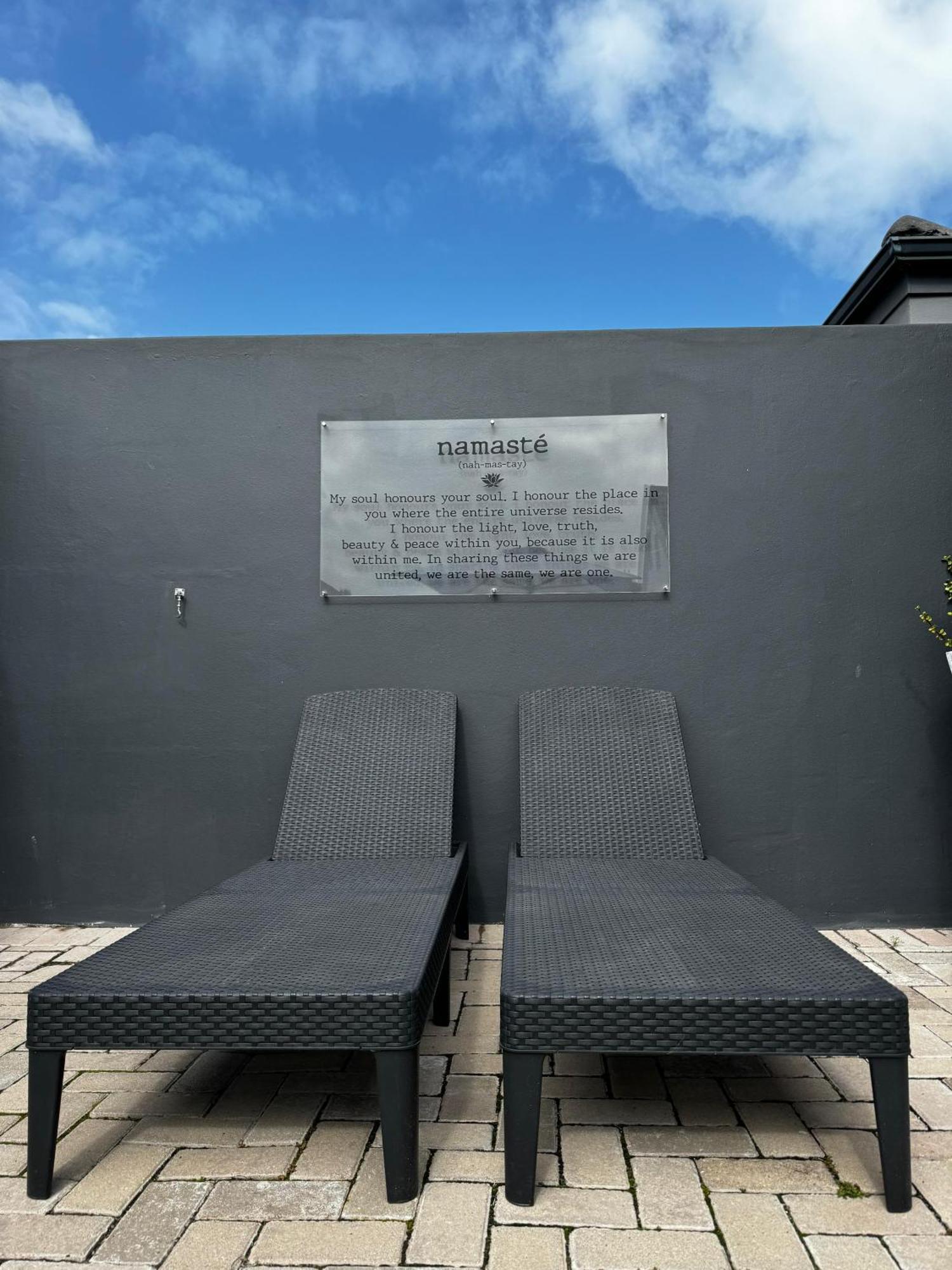 Namaste Spacious Studio Apartment ลางเงอบาน ภายนอก รูปภาพ