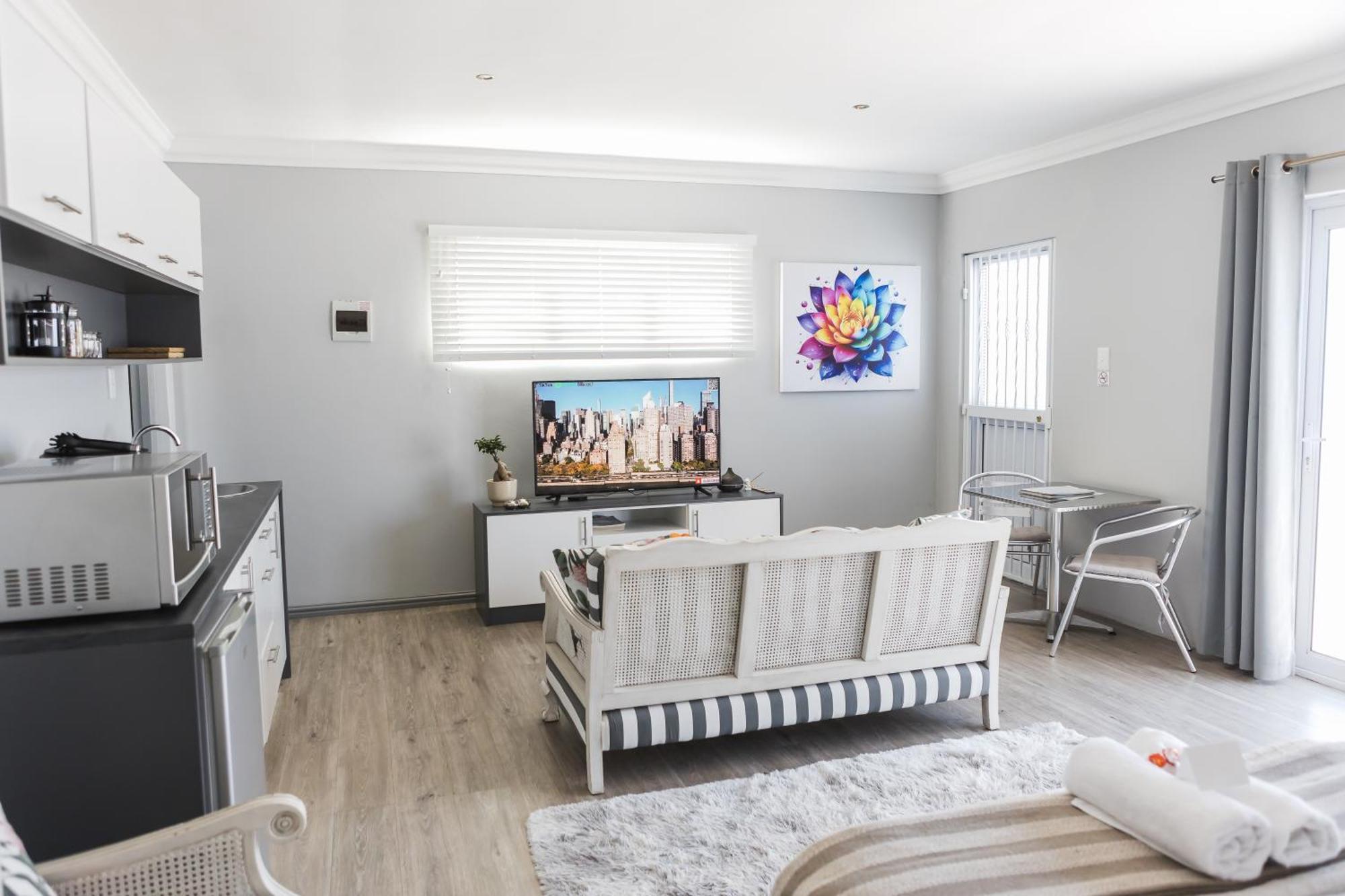 Namaste Spacious Studio Apartment ลางเงอบาน ภายนอก รูปภาพ
