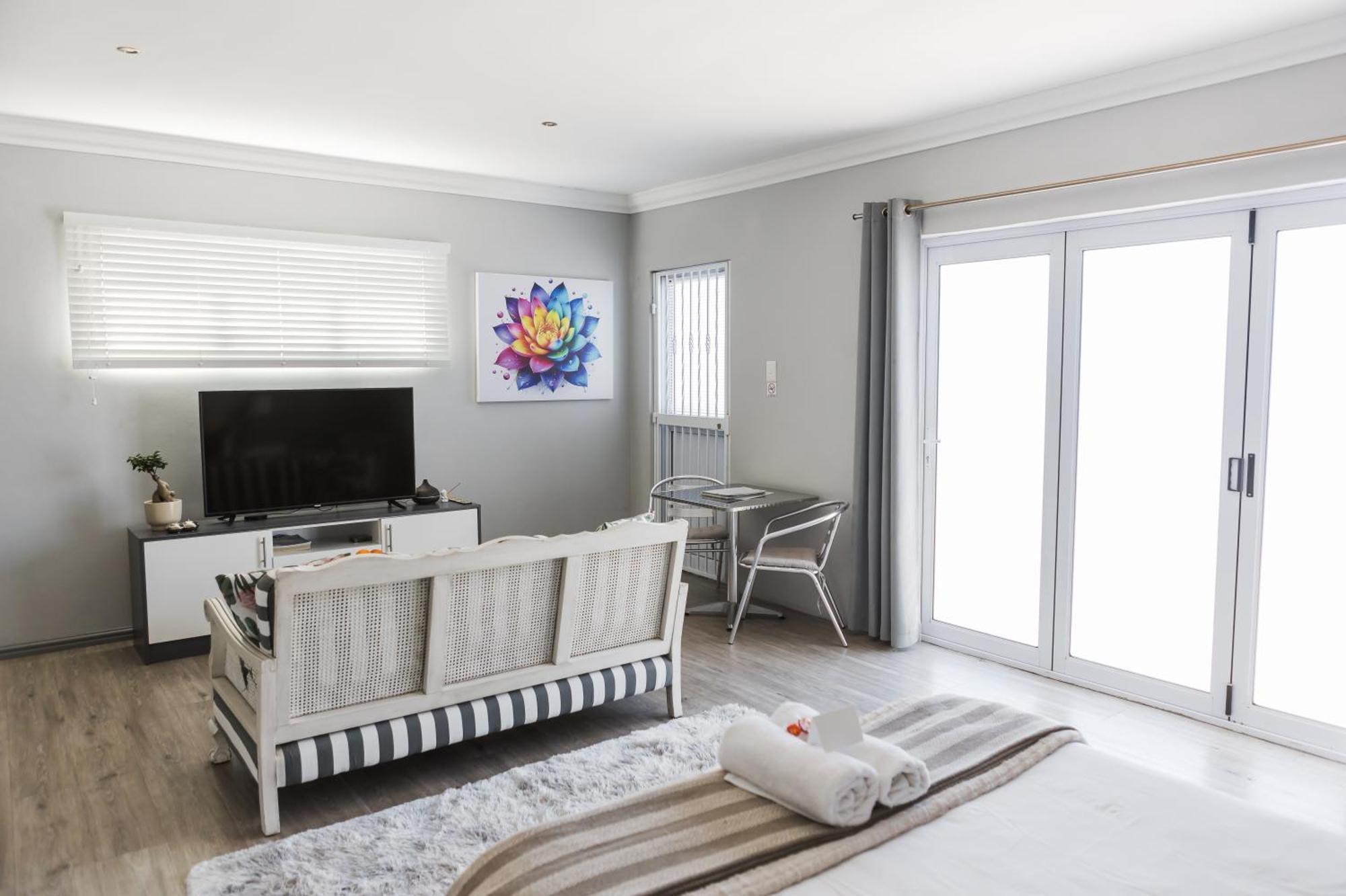 Namaste Spacious Studio Apartment ลางเงอบาน ภายนอก รูปภาพ